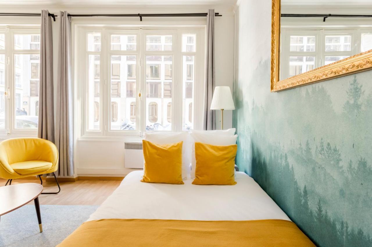 Cozy - Champs Elysees - Mollien Parijs
