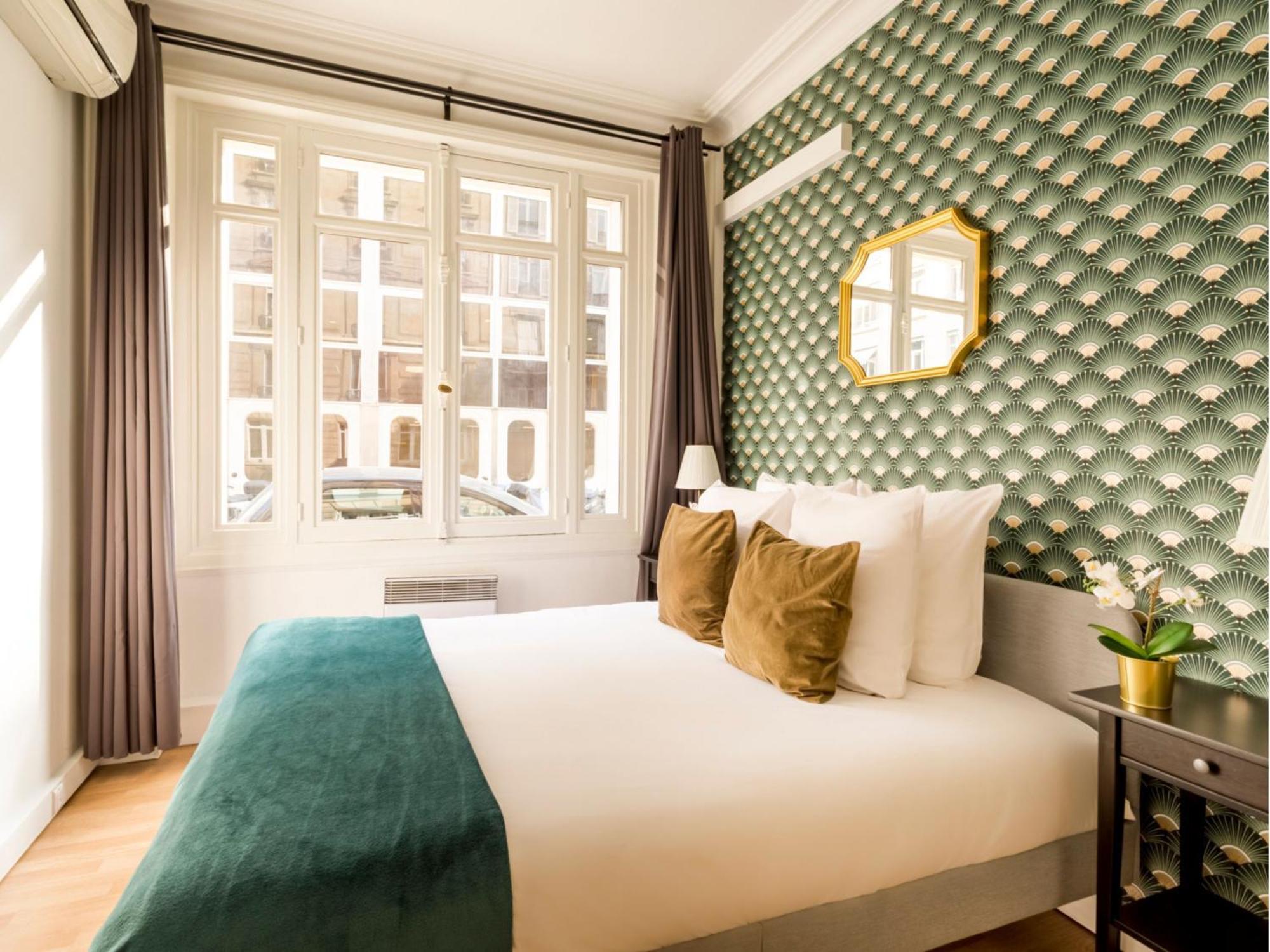 Cozy - Champs Elysees - Mollien Paris