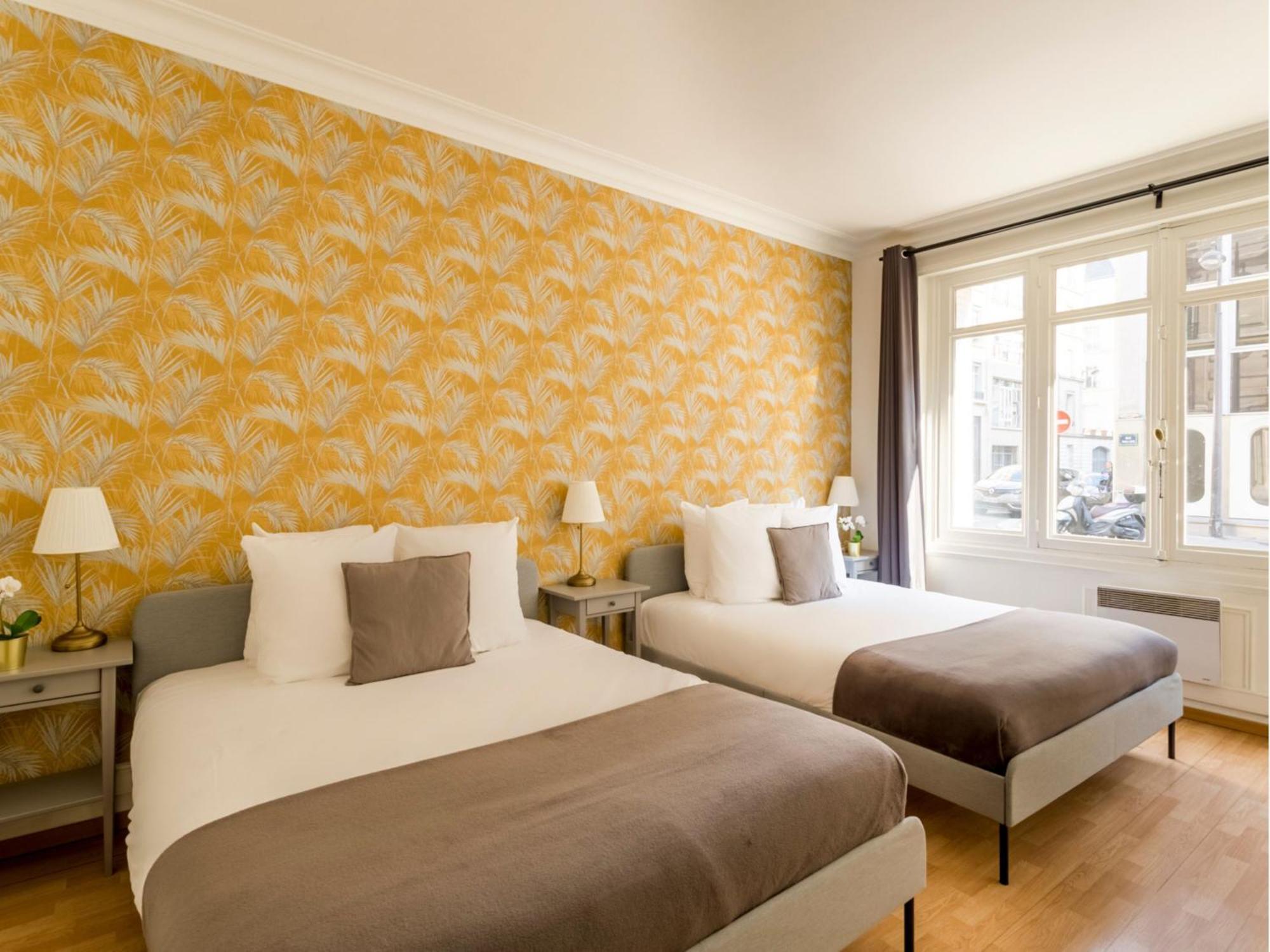Cozy - Champs Elysees - Mollien *